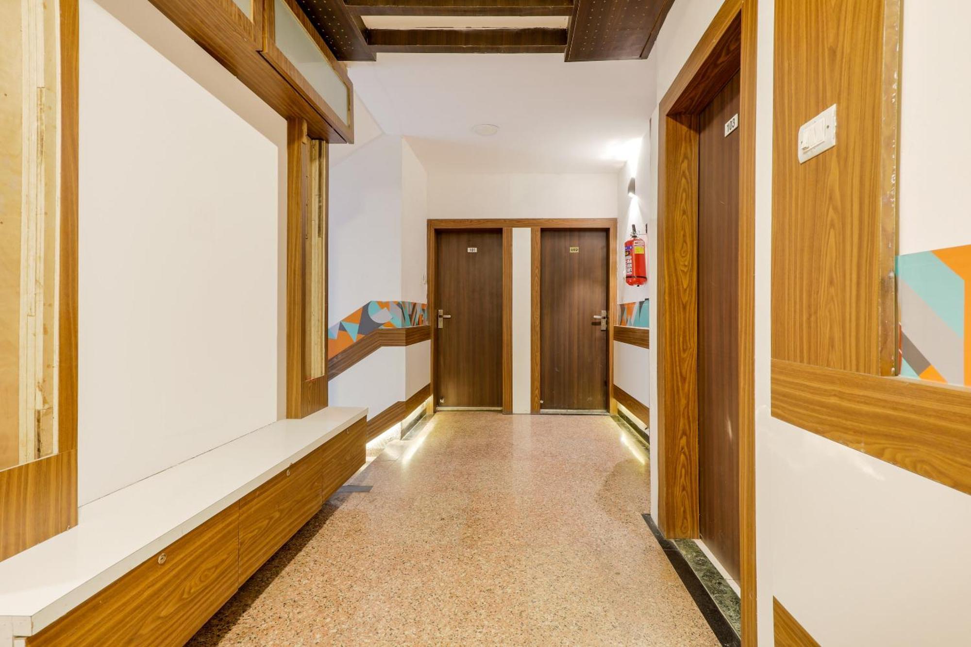Collection O 3761 Hotel Shree Datta Ιντόρ Εξωτερικό φωτογραφία