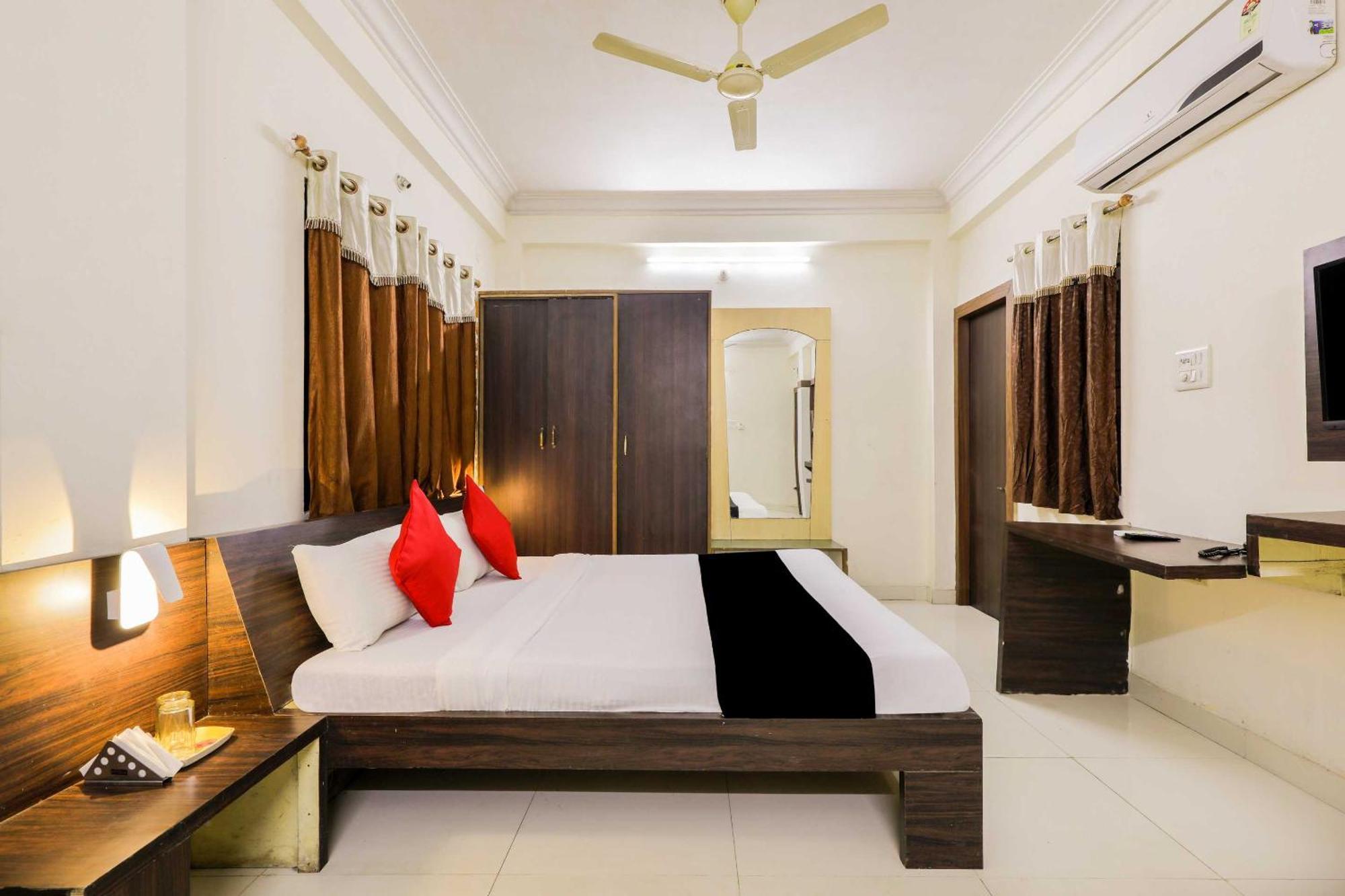 Collection O 3761 Hotel Shree Datta Ιντόρ Εξωτερικό φωτογραφία