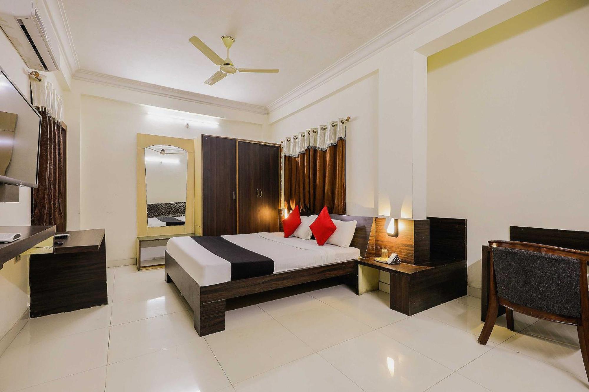 Collection O 3761 Hotel Shree Datta Ιντόρ Εξωτερικό φωτογραφία
